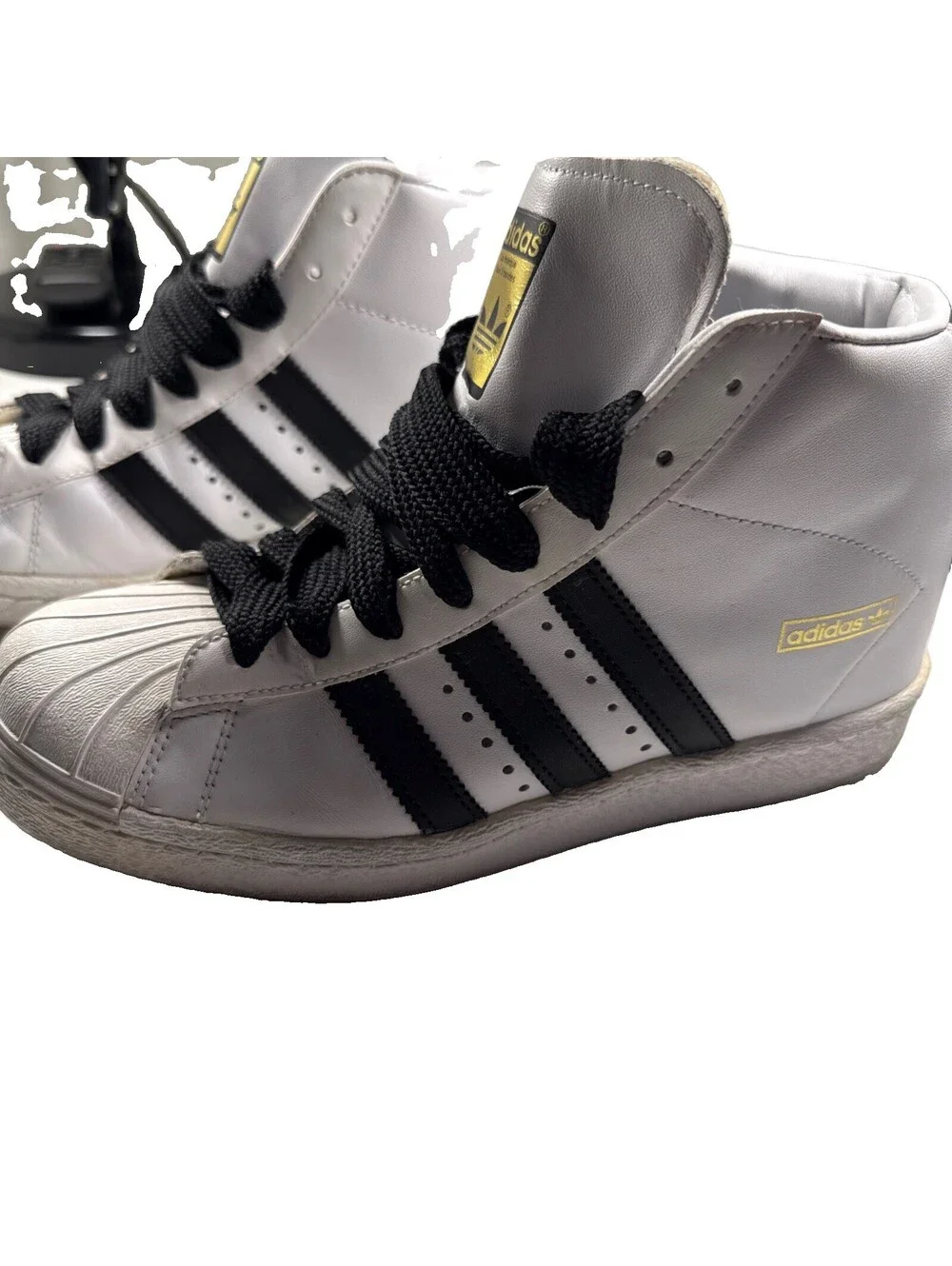 Men’s Adidas Original Pro Model White/Black/Gold Size: US 9 Pre Owned Art M1913